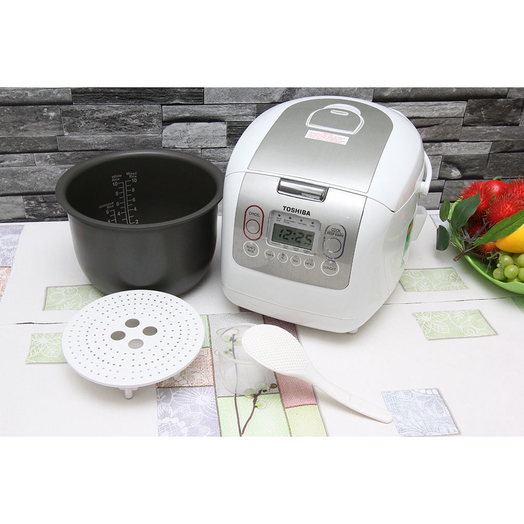 Nồi cơm điện tử Toshiba 1.8 lít RC-18NMFVN - Hàng Chính Hãng
