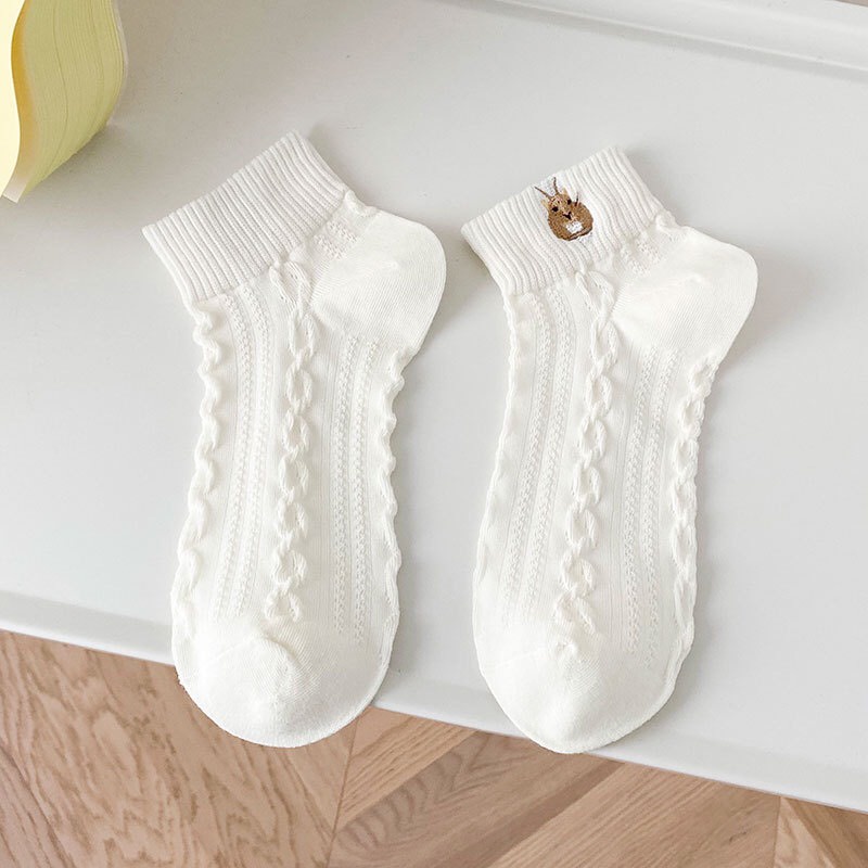 Tất nữ cổ ngắn màu trắng phong cách hàn quốc họa tiết thanh lịch mềm mại thấm hút mồ hôi