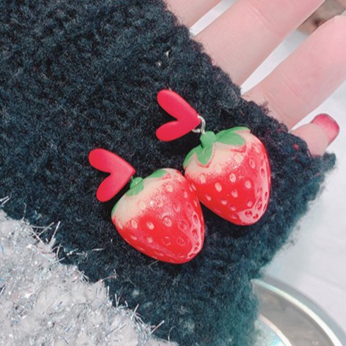 ♥️Khuyên tai dâu tây đỏ năng động dễ thương KT201
