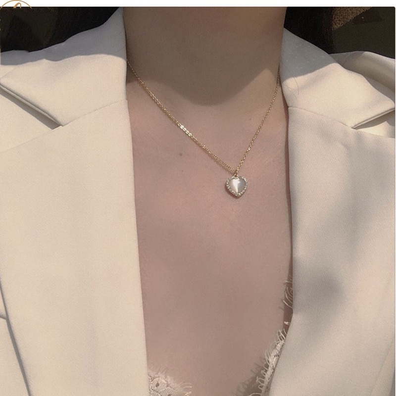 Dây chuyền mặt trái tim đính đá opal