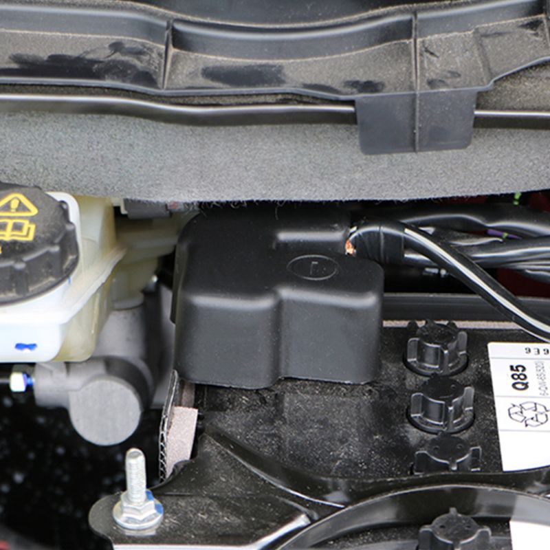 Khung bảo vệ pin bình ắc quy xe hơi Mazda