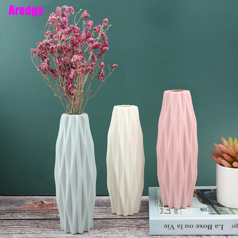 Chậu Hoa Bằng Gốm Sứ Màu Trắng