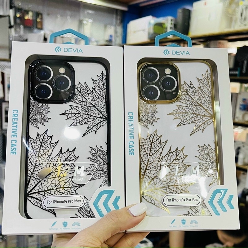 Ốp DEVIA lưng cứng viền si bóng in hinh lá phong Ip14/ ip14 plus/ ip 14 pro ip14 pro max