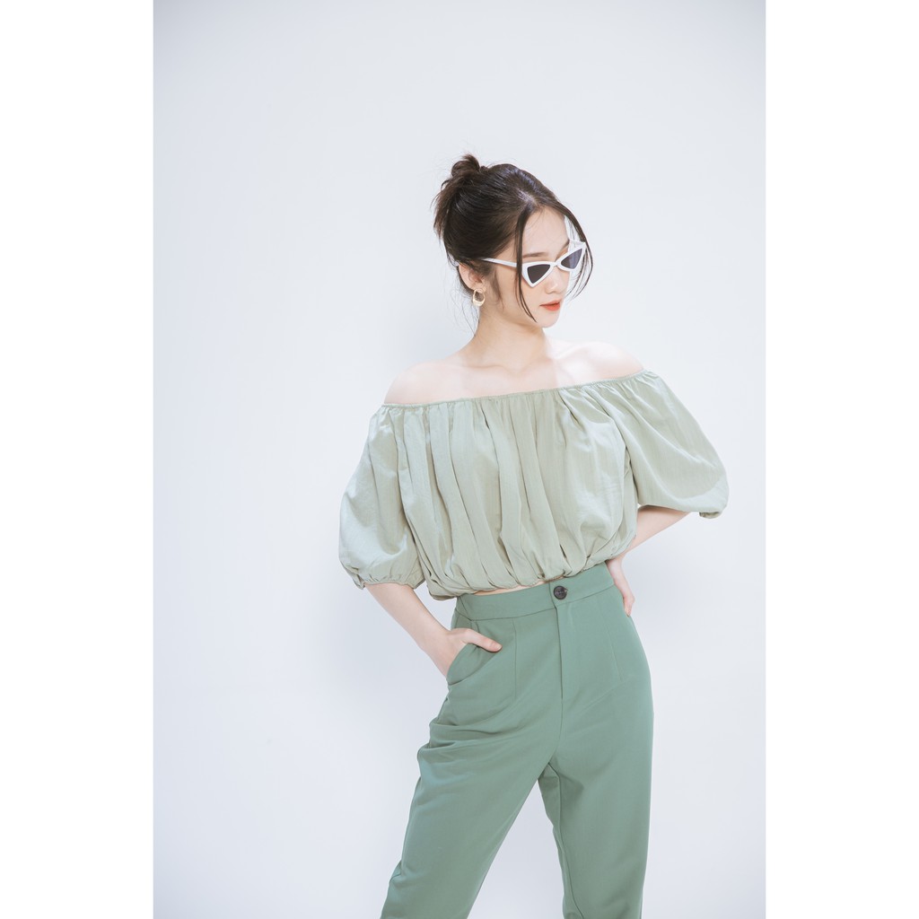 [Mã WABRWA8 giảm 15% đơn 99k] CCHAT Áo croptop hở vai chun eo C634