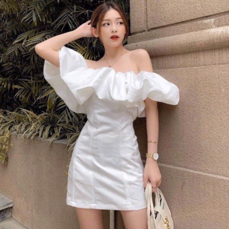 Váy trễ vai hai màu trắng đen kiểu dáng freesize phom ôm tôn dáng hack chân cực xinh C145