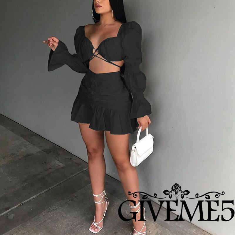 Set đồ 2 món gồm áo croptop cổ chữ v tay phồng màu sắc đơn giản + chân váy lưng cao xếp ly dành cho nữ