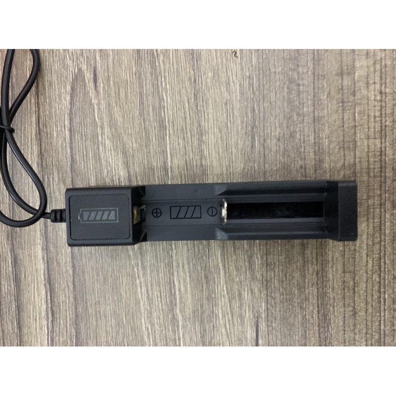 Đế sạc 1 cell pin lion 18650 cổng sạc USB chuyên dụng