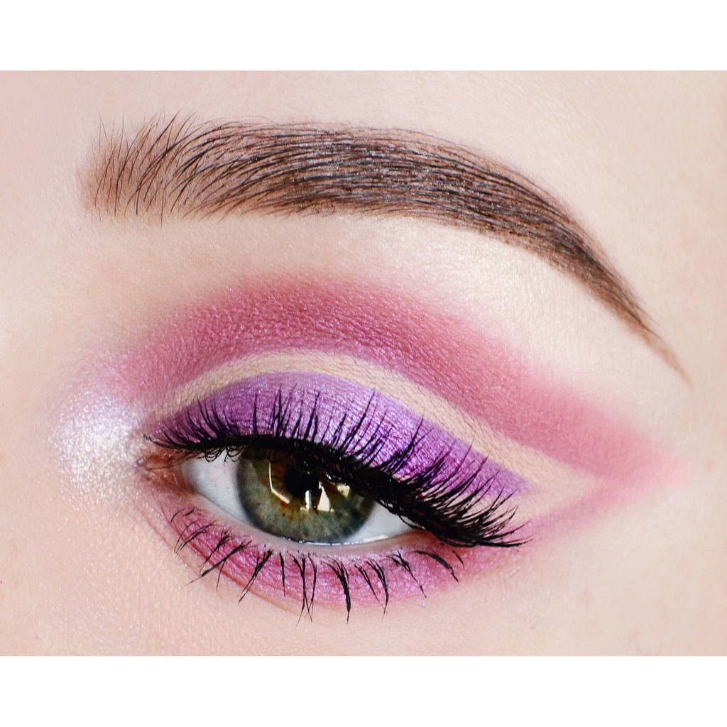 Bảng phấn mắt Urban Decay Distortion Eyeshadow Palette