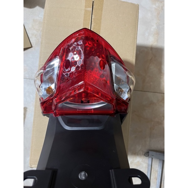 Dè chắn bùn sau + Bộ đèn RS zin chính hãng Honda