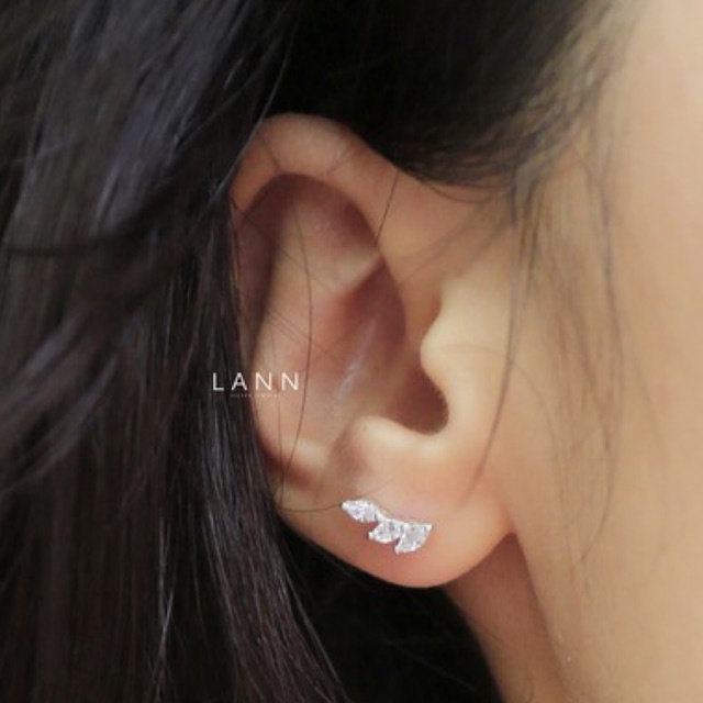 Khuyên cánh 3 đá hạt thóc BẠC S925 LANN E176