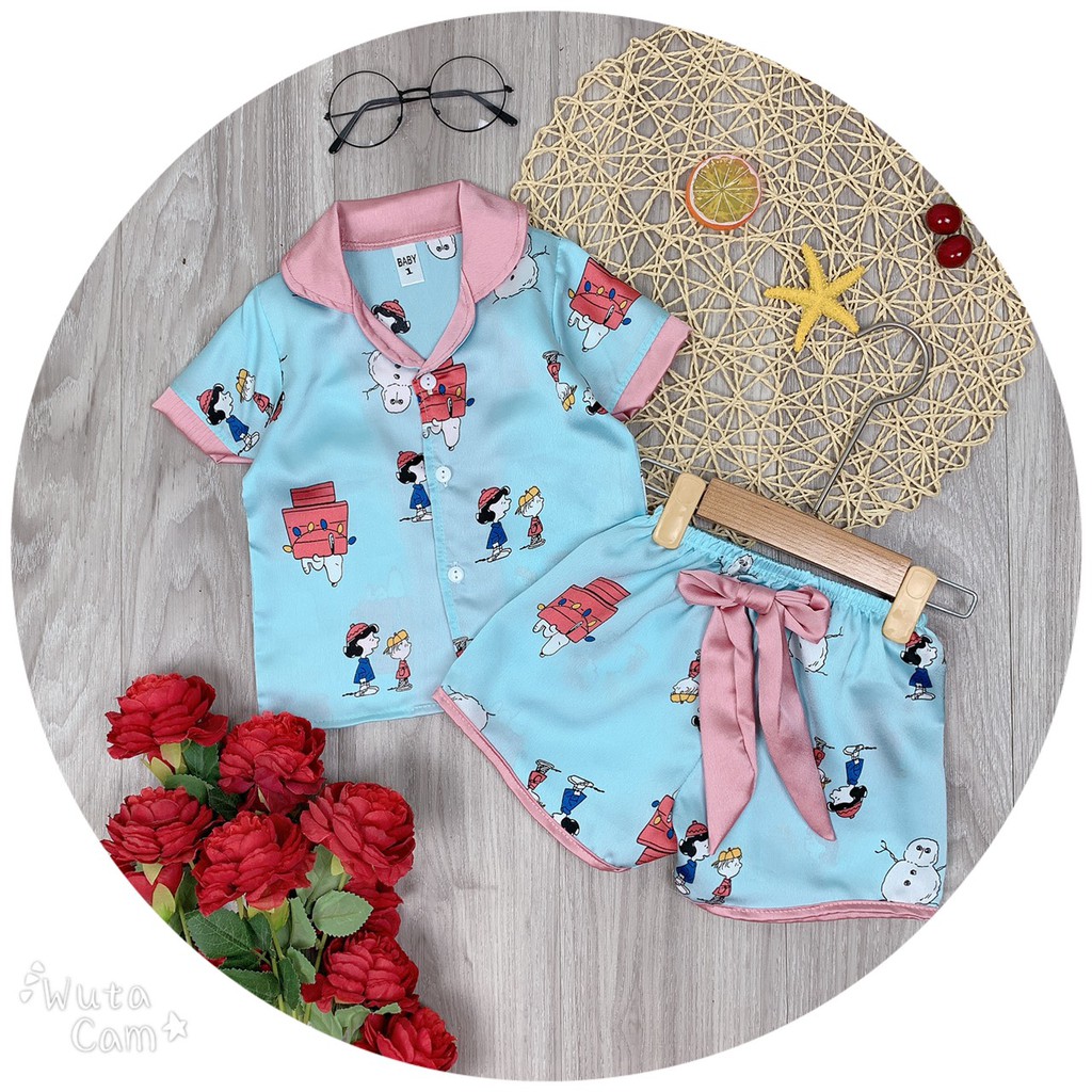 Bộ pijama lụa nơ nhiều hình bé gái