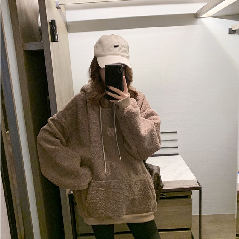 Áo Sweater IELGY Có Mũ Vải Nhung Giả Lông Cừu Dáng Rộng Dày Dặn Thời Trang Hàn Quốc Cho Nữ