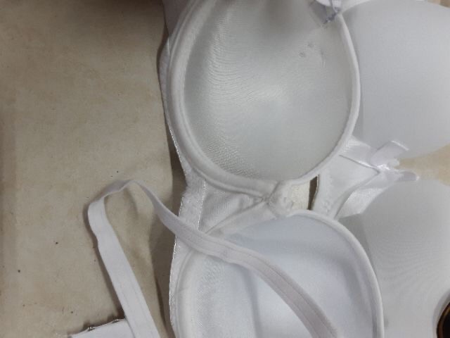 áo lót lá_quả ngang có gong_phù hợp với nữ sinh