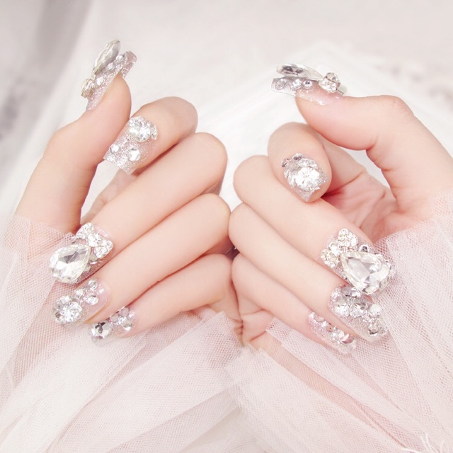 Bộ nail 24 móng tay giả gắn đá lấp lánh sành điệu cho nữ