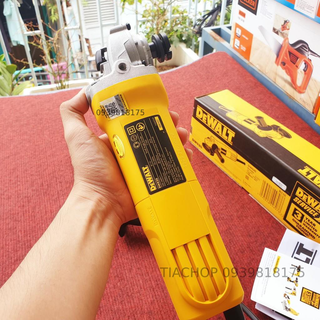 Máy mài góc Dewalt DW820