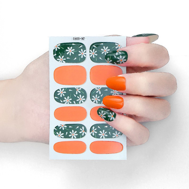 Set 12 miếng dán trang trí móng tay nhiều kiểu dáng hoạt hình dễ thương tùy chọn