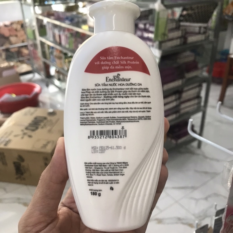 Sữa tắm nước hoa dưỡng da Enchanteur Deluxe Romantic 180g