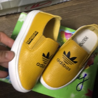 Combo giay 200k