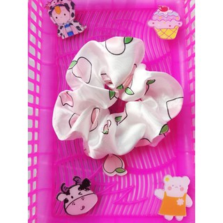 Cột tóc,scrunchies có charm đính kèm