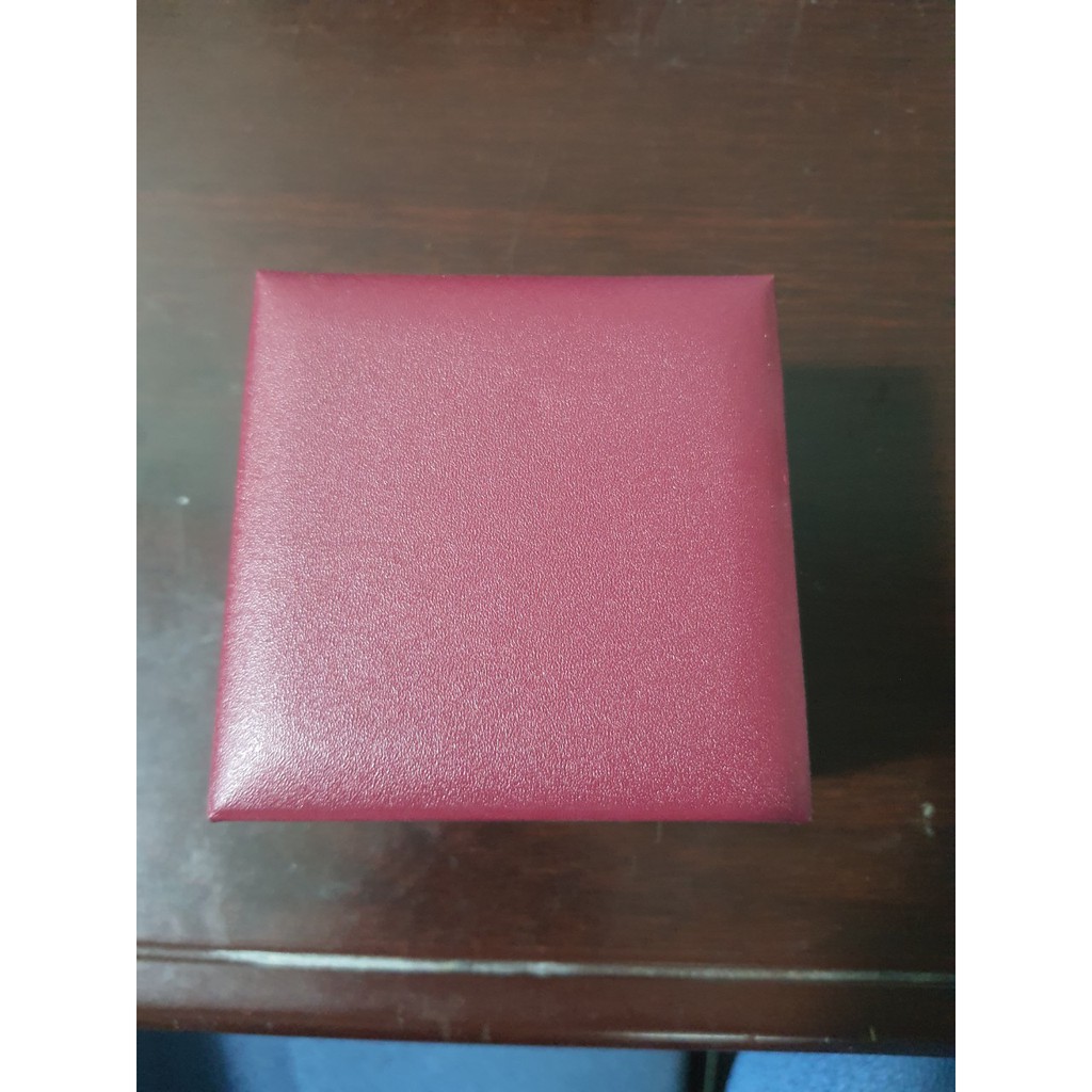 Hộp Đồng Hồ Nhựa Giả Da Cao Cấp