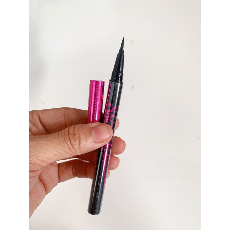 Kẻ Mắt Nước Siêu Mảnh Không Lem Không Trôi She's Precise Liquid Eyeliner - Australis | WebRaoVat - webraovat.net.vn