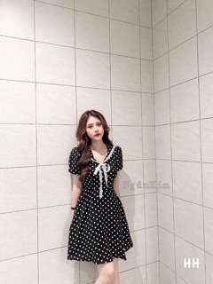 ĐẦM CHẤM BI ĐEN PHỐI CỔ REN TIỂU THƯ
