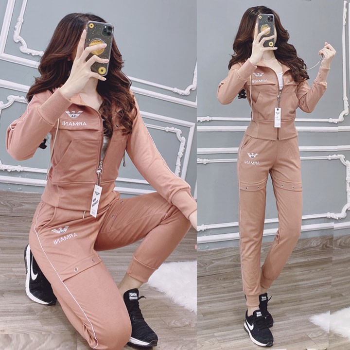 Bộ đồ thể thao hot girl áo khoác có nón TT359 chữ thêu sắc xảo