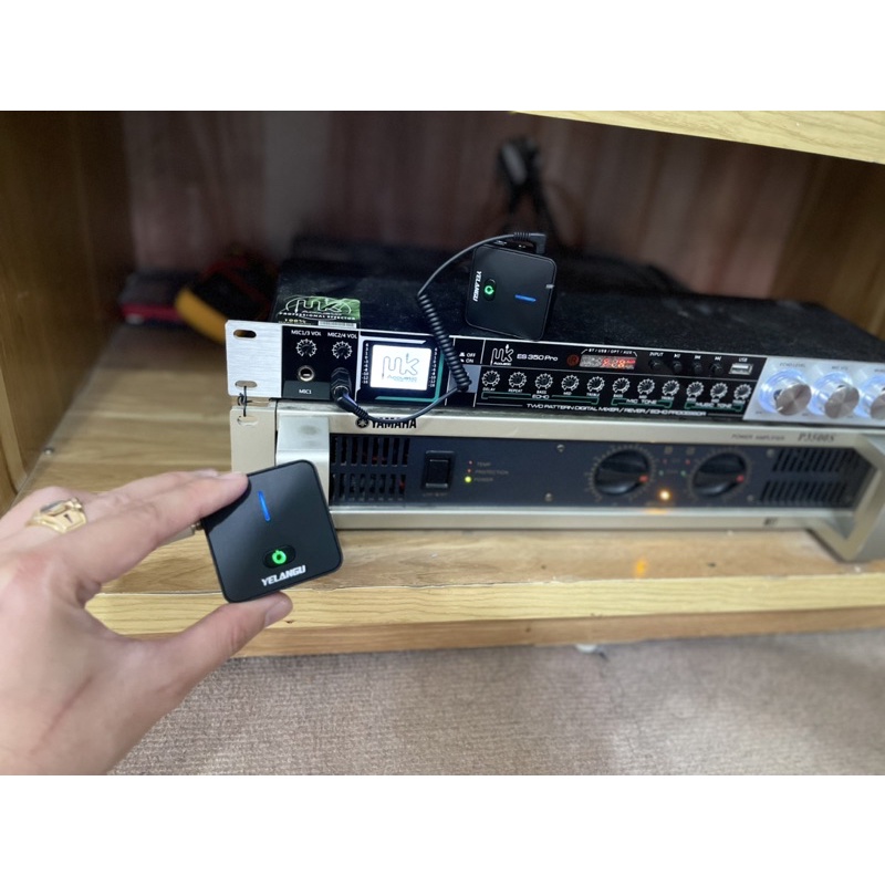 MICRO KHÔNG DÂY MÀU DA NGƯỜI YELANGU MX5 2.4G cho diễn giả đào tạo kết nối amply loa kéo điện thoại kết nối siêu xa 100m