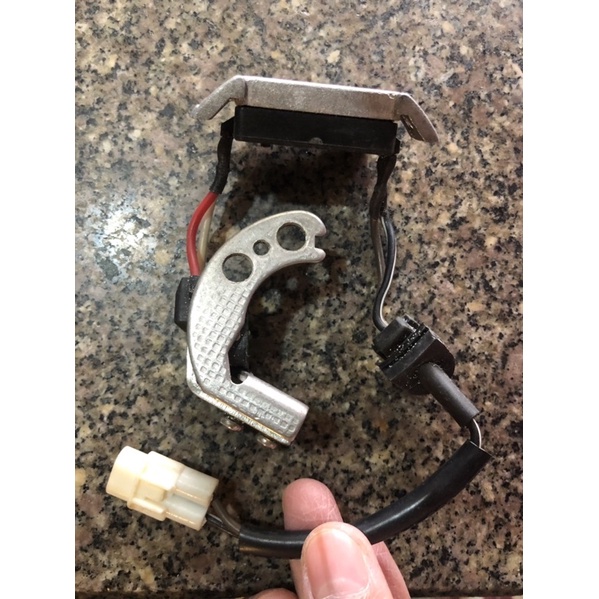 IC chia điện   cho xe suzuki 7 chỗ/ suzuki van/ su 500kg  /giá 1 cái