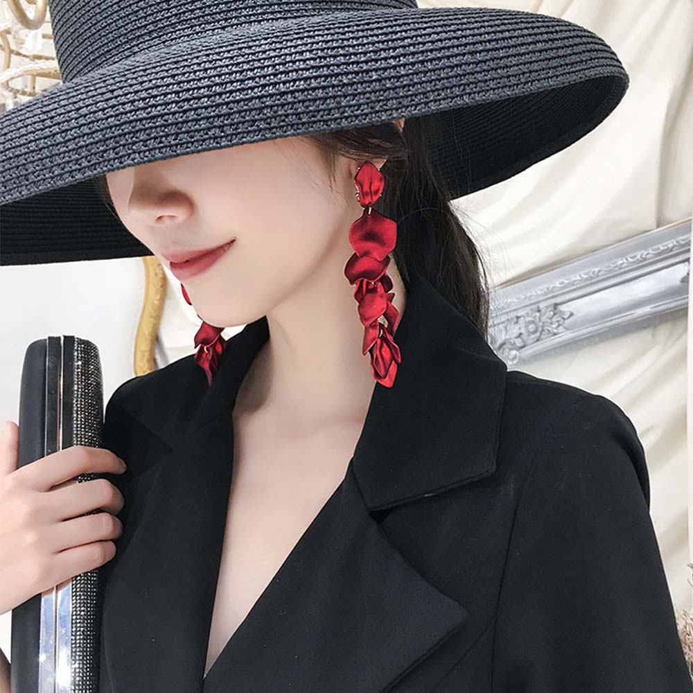 Khuyên Tai Nữ Trang Dáng Dài Tạo Hình Độc Đáo