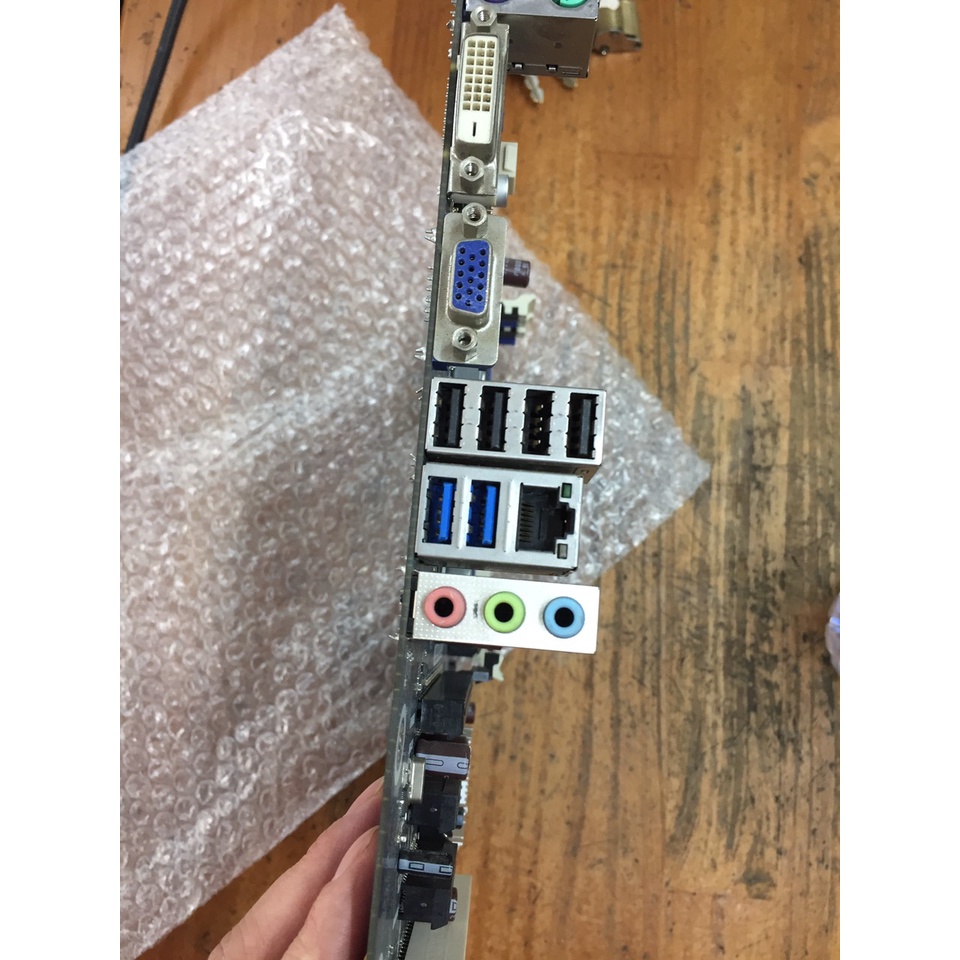 Main samsung B75 -4 khe ram hàng đẹp như mới
