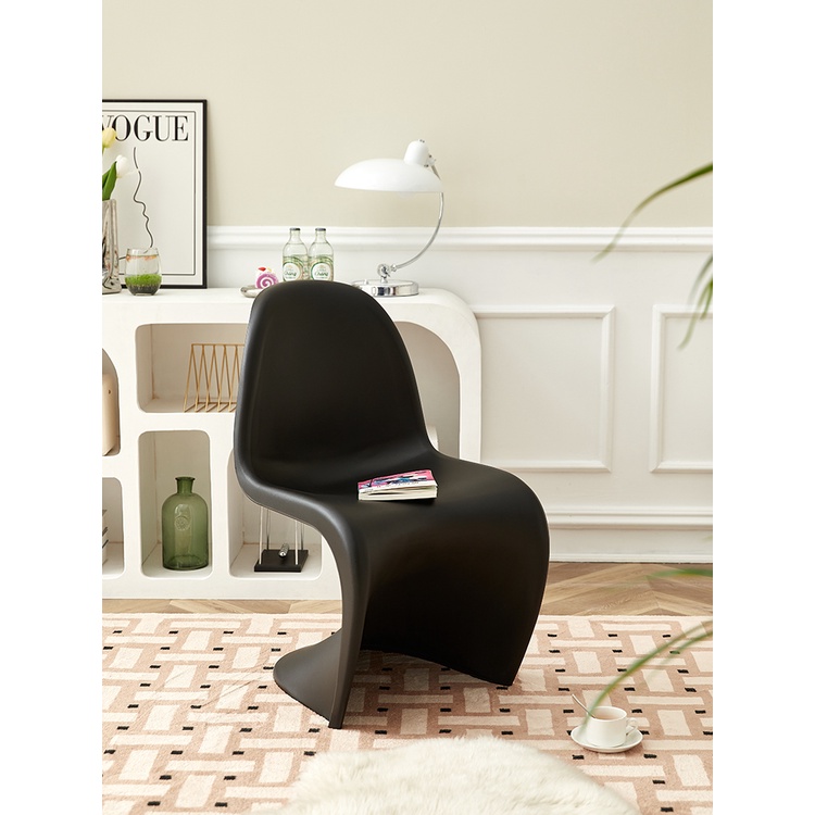 Ghế nhựa pantone phong cách Châu Âu thiết kế tối giản, decor Forher.since1998