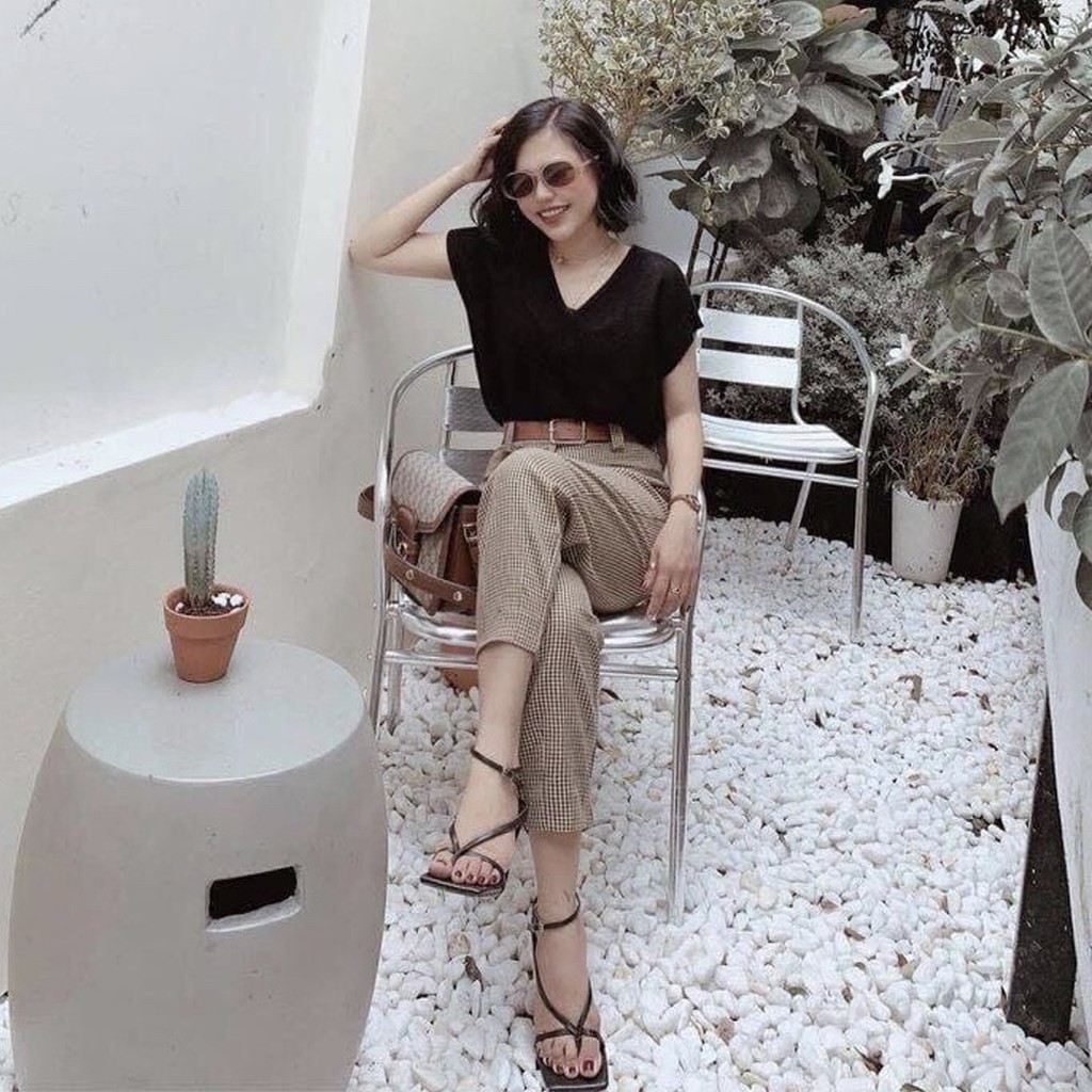 Set Áo Pull Đen Cổ Tim Mix Quần Kẻ Caro Suông [Sale Kịch Sàn] | BigBuy360 - bigbuy360.vn