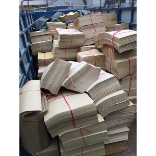 Giấy lót lồng chim Khuyên đường kính 21cm, trọng lượng 1kg.