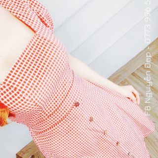 Đầm kate ô vuông