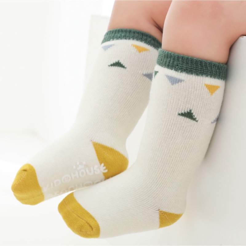 Bộ 3 đôi tất KOKOROCARE bằng cotton chải kĩ chống trượt hình cá sấu xanh lá size S/M/L cho bé 6 tháng -5 tuổi