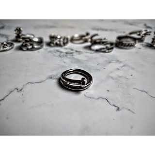 Nhẫn titan hoạ tiết đinh unisex