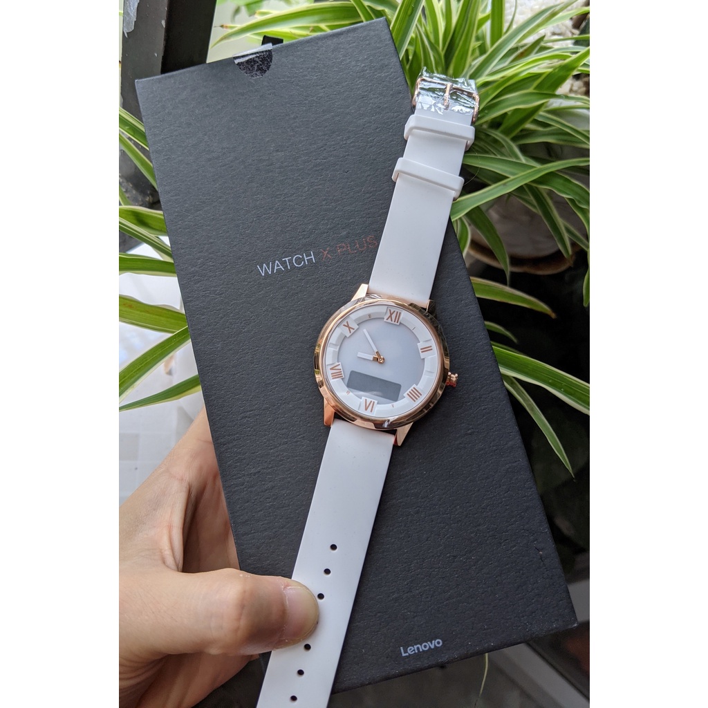 Đồng hồ thông minh Lenovo Watch X Plus pin 20 ngày, kính sapphire, có màn hiển thị OLED 1.5 inch
