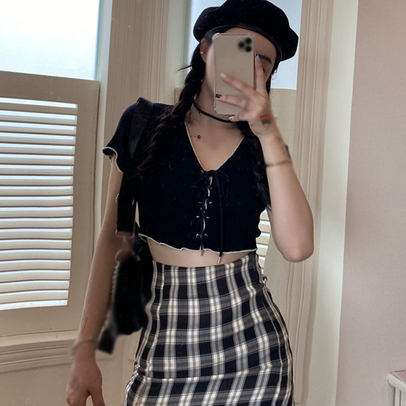 Áo dệt kim dáng ngắn eo cao tay ngắn cổ chữ V phối dây buộc trẻ trung cho nữ | BigBuy360 - bigbuy360.vn