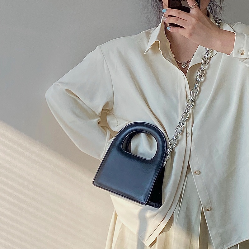 Túi Đeo Chéo Hình Tròn Nhỏ Màu Đen Thời Trang Xuân Hè 2022 Dễ Phối Đồ