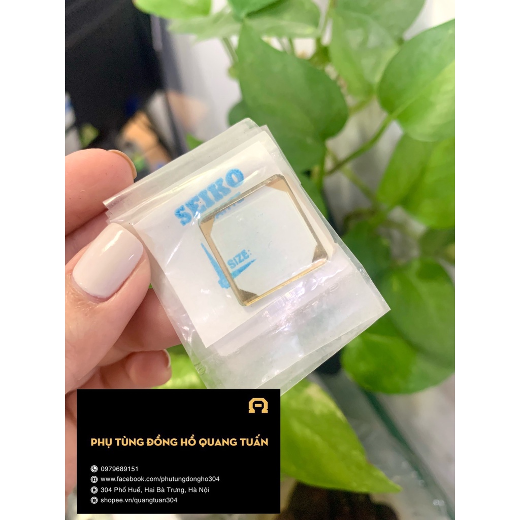 Mặt kính đồng hồ Seiko  mặt vuông nam nữ vỏ chém cạnh đời cũ