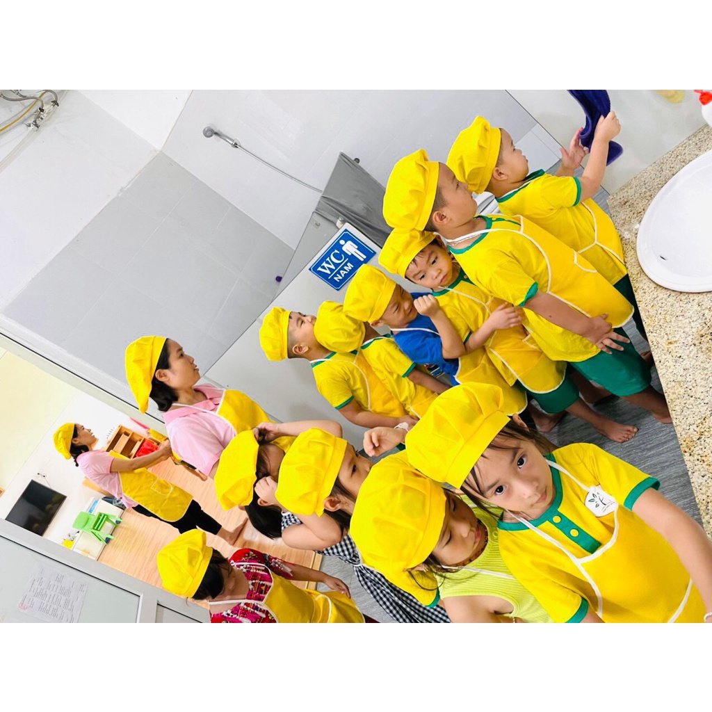 ✅ Sỉ 10 Sét Tạp Dề Kèm Nón Cho Bé Mầm Non 3 - 5 tuổi Siêu Xinh Đủ Màu