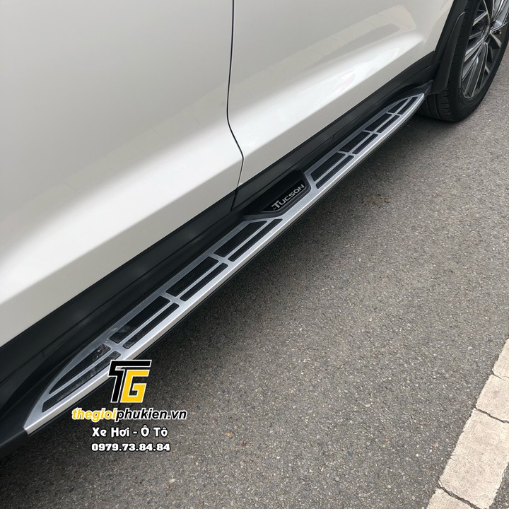 Hyundai Tucson 2016-2020 - Bệ lên xuống xe, bậc dẫm chân cho ô tô
