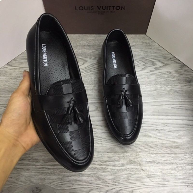 Giày lười chuông ô kiểu dáng thời trang