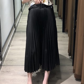 Chân váy Zara màu đen lèm belt ( Vải Da chuẩn )