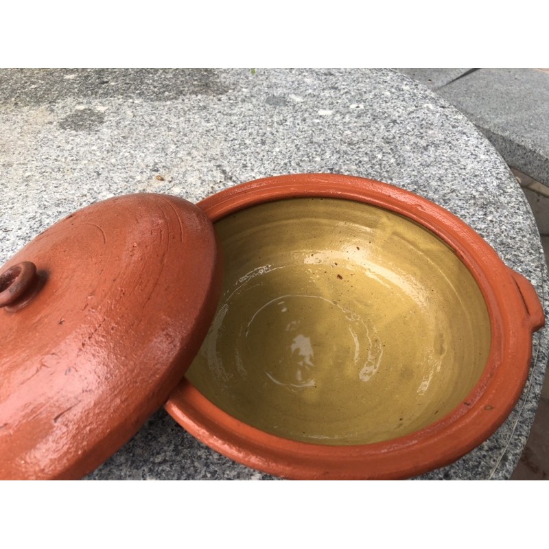 niêu đất kho cá có hai tai cầm tiện lợi sử dụng size đại 23 cm