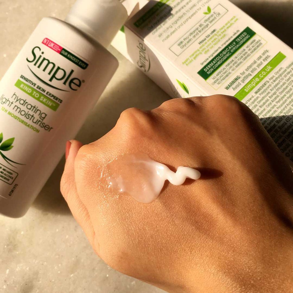 Kem Dưỡng Ẩm Sáng Da Simple Kind To Skin Hydrating Light Moisturiser 125ml