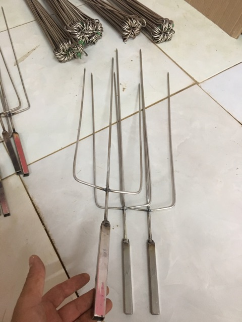 Com bo ( 5 xiên nướng inox ) cá, gà, ngan, vịt 3 trãng