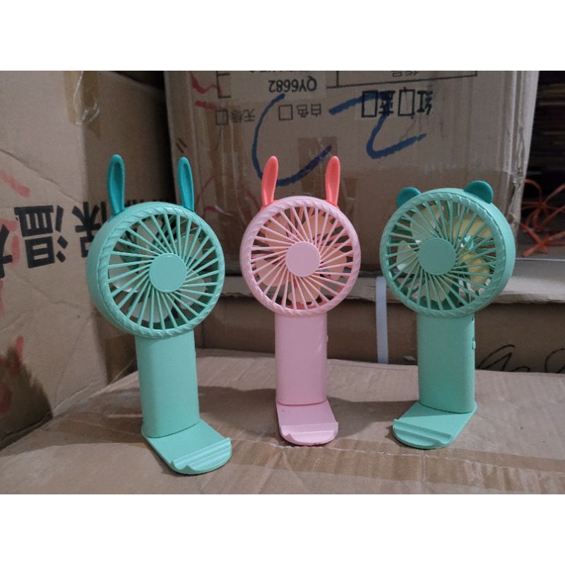 Quạt mini cầm tay Hình thú dễ thương pin sạc (Giao Màu Ngẫu Nhiên)