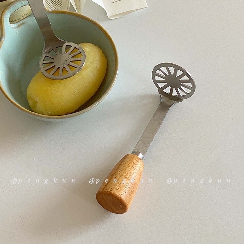 Dụng Cụ Nghiền Khoai Tây/Khoai Tây Nghiền Bằng Thép Không Gỉ Dày Dặn Có Tay Cầm Bằng Gỗ Tiện Dụng Cho Nhà Bếp